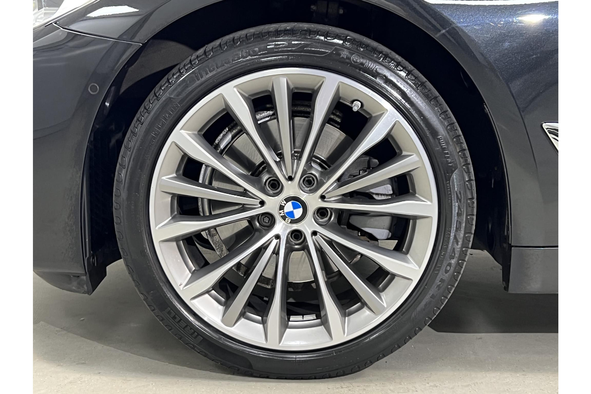 BMW 5 Serie 520d High Executive*DAKJE*HUD*CRUISE*NAVI.PROF*LED